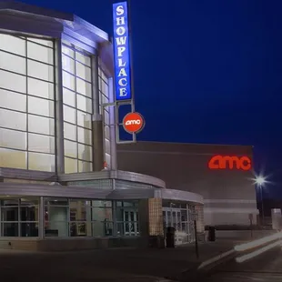 AMC COON RAPIDS IS AWESOME!