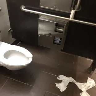 Bathroom, no supplies