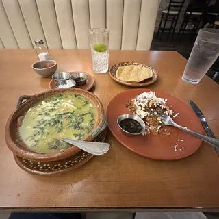 Pozole Verde de Pollo