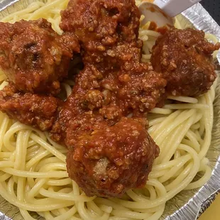 Spaghetti with a Side of Meatballs in Meat Sauce