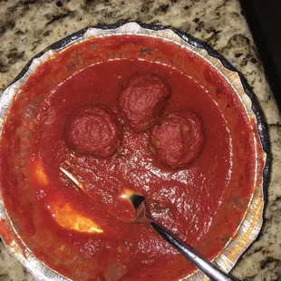 Side of meatballs are tiny. Comes with 4 small meatballs and cost $5!!! WTF? Such a rip off.