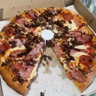 Outstanding meat eater pizza!  I lived the ground beef on the pizza!  Best pizza in a long time!  Great quality, great service!