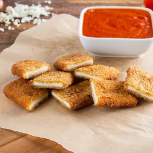 Fried Mozzarella Marinara!