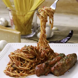 Pasta with Italian Sausage Links
(Your choice of pasta topped with marinara sauce and Italian sausage links)
