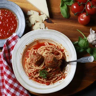 Spaghetti meatballs