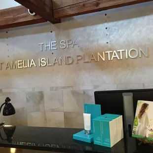 We did the couples massage for my wife's birthday and received awesome service :)