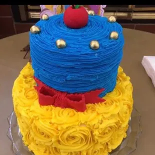 Snow White cake