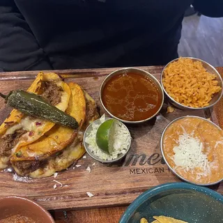 2 QUESABIRRIA WITH SOUP (juice meat)