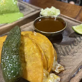 2 QUESABIRRIAS W/RICE & BEANS, CALDO(juice meat)
