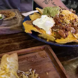 Pastor nachos