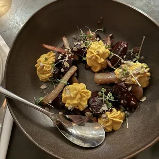 Roasted beets with pumpkin feta puree