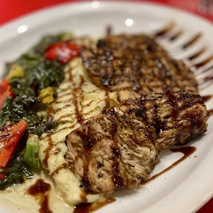 Balsamic chicken w/spinach, mashed potatoes, and bell peppers - AWESOME!!