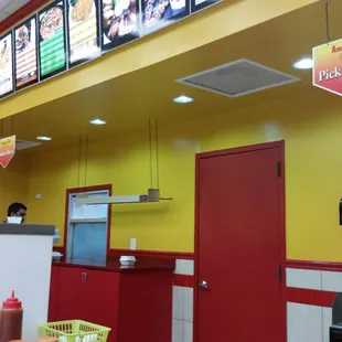 the inside of a fast food restaurant