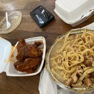 the Alfredo chicken pasta was very bad, a lot of condiment and looked like a soup, never in my life had I seen such a bad pasta.