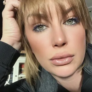 Amber D.
