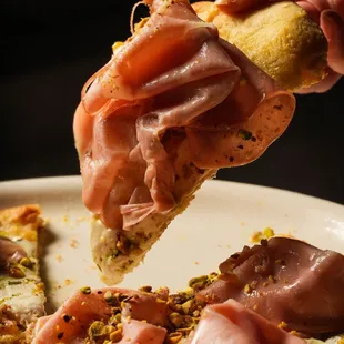 Pizza Mortadella e Pistacchio