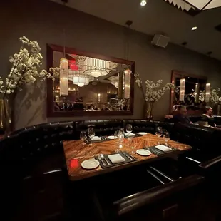 sushi and sashimi, interior