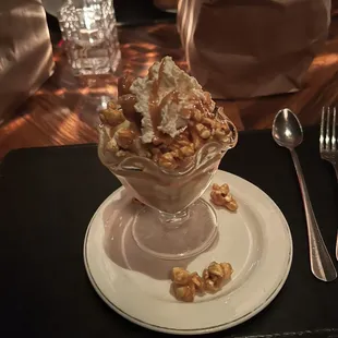Mini Cracker Jack Sundae