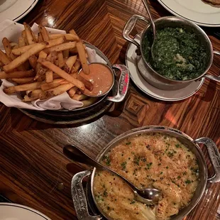 Fries, Sunchoked Spinach, Mac &amp; cheese