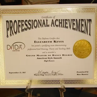 Elizabeth is a Grand Master of Dance in American Smooth.