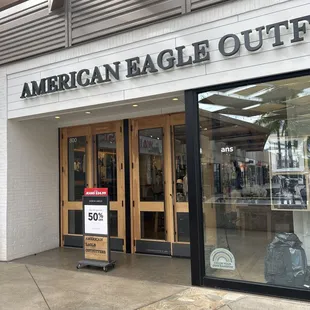 Entrance American Eagle