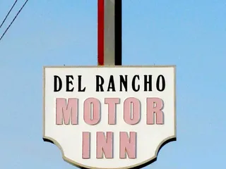 Del Rancho Motor Inn