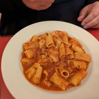 Spicy Chicken Rigatoni