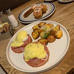 Eggs Benedict and Mickey waffle