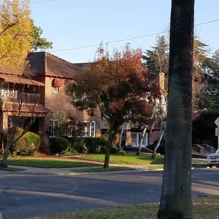 Surrounding neighborhood