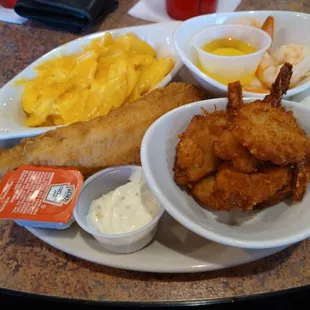 Seafood platter with au gratin potatoes