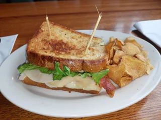 Graze Provisions + Libations