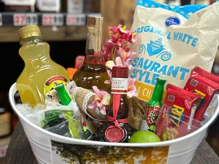 Red Apple Market Liquor