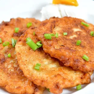 Need some delicious carbs? Try out potato pancakes!