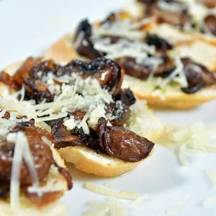 Sautéed Mushroom and Gouda Baguettes