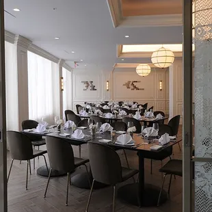 Private dining room settings are second to none.