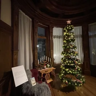 2024 Holiday Mansion Decorations