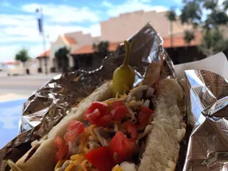Dos Manos Hotdogs