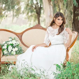 "Edith" vintage settee affords stunning bridal portraits