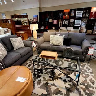 Display (Sofa &amp; Loveseat)