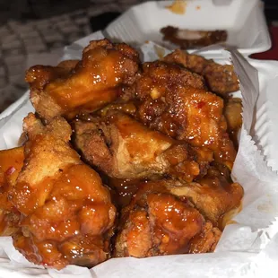 12 Party Wings