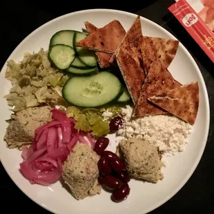 Hummus Plate