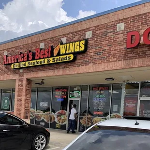 In shopping center on Frankford and Marsh