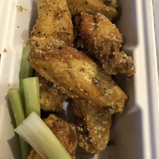 bbq chicken, fried chicken wings, chicken wings, fried chicken, chicken wings and fried chicken, poultry, food, bbq wings, chicken