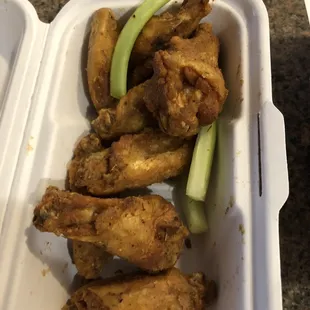 food, fried chicken, fried chicken wings, chicken wings and fried chicken, chicken wings, bbq wings, chicken, poultry, bbq chicken