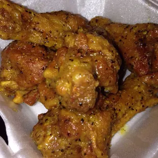 Lemon Pepper wings saucy