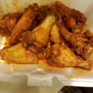 Buffalo Wings : with Medium Sauce. The sauce is good!