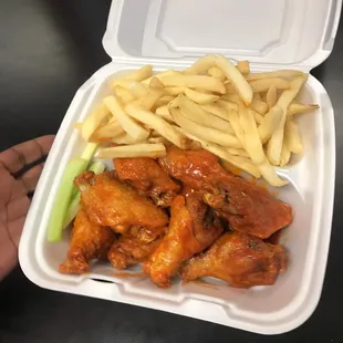 Lovely food. Came right on time.