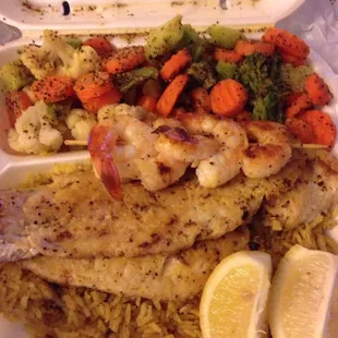 This is the seafood combo; 2 pieces of fish (your choice) this is whiting, rice &amp; veggies this comes with a drink too!