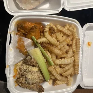 10 piece combo all flat - mild Buffalo and garlic parmesan