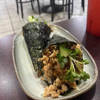 Smoke Salmon Skin Hand Roll